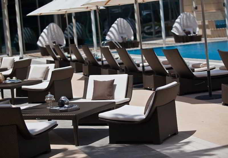 Courtyard By Marriott Doha City Center 외부 사진
